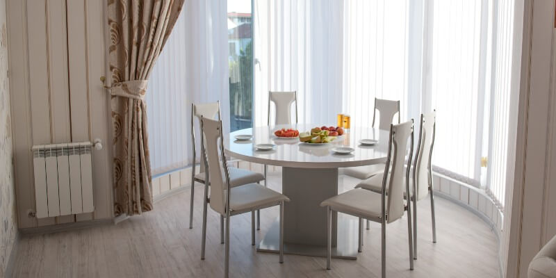 Bay Window With Dining Table